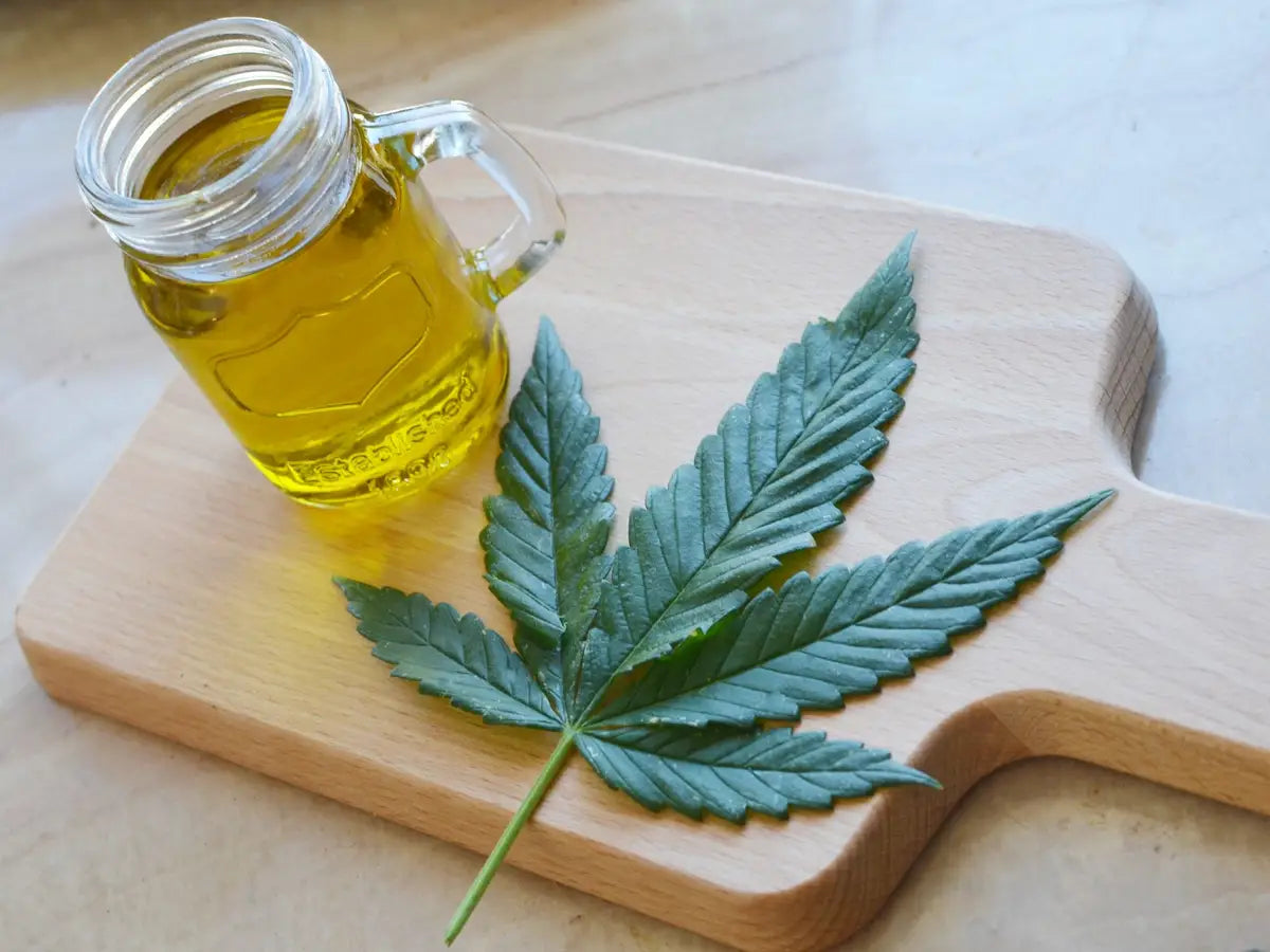 How to Cook With THC Oil: Tips, Recipes & Dosing