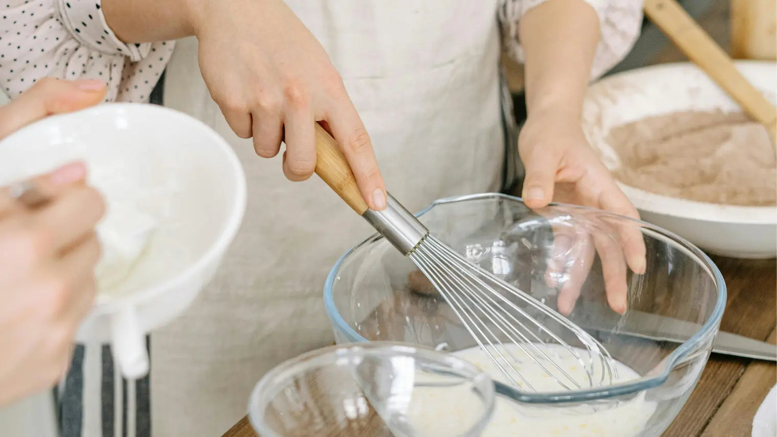 Image of ladies baking in blog about "Common THC Baking Mistakes"